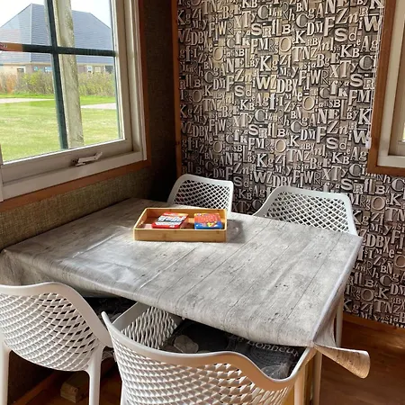 Boerencamping Duinzoomhoeve - Hooiberghut Altena Vakantiehuis Den Helder