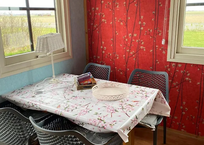 Boerencamping Duinzoomhoeve - Hooiberghut Altena Den Helder