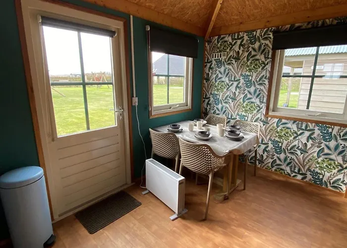 Boerencamping Duinzoomhoeve - Hooiberghut Altena Den Helder